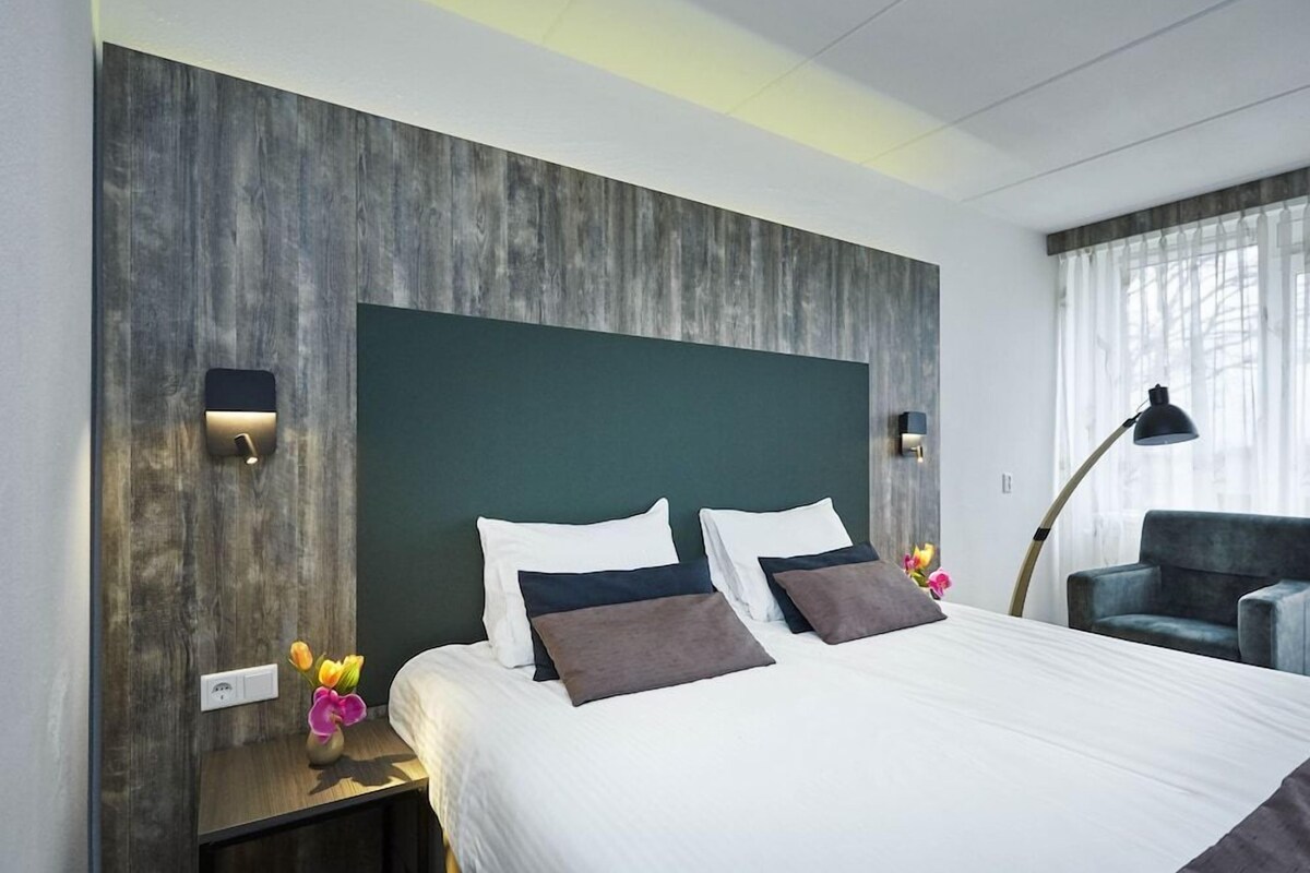 Allergikerbettwaren, Verdunkelungsvorhänge, schallisolierte Zimmer