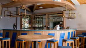 Poolside bar - Noda Hotel (Kumasi)