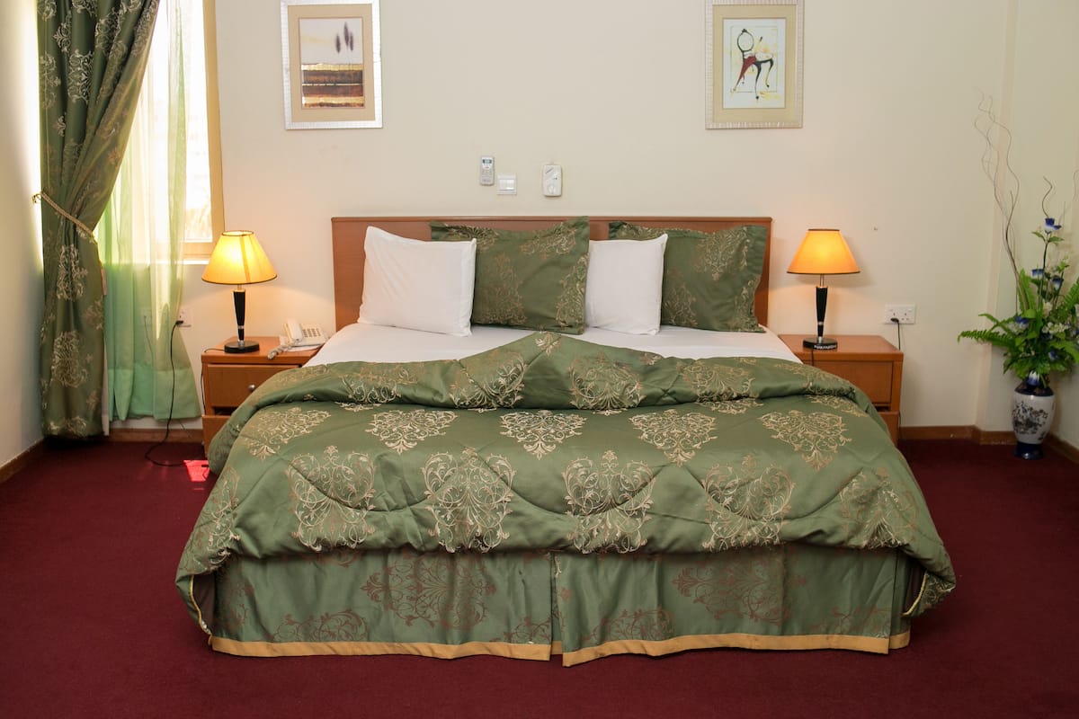 Comfort Double Room, Accessible | In-room safe, desk, rollaway beds, free WiFi