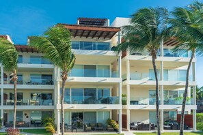 Front of property - Elements by Playa Moments (Playa del Carmen)