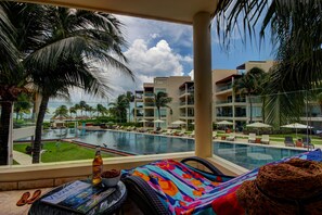 Apartment, Mehrere Betten, Poolblick (EG818 Elements Condos 2 Bedroom) | Ausblick vom Zimmer