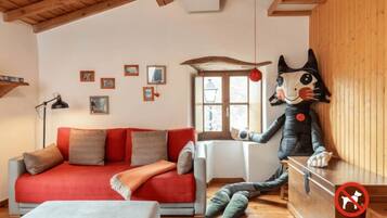 1 bedroom, individually decorated, travel cot, free WiFi