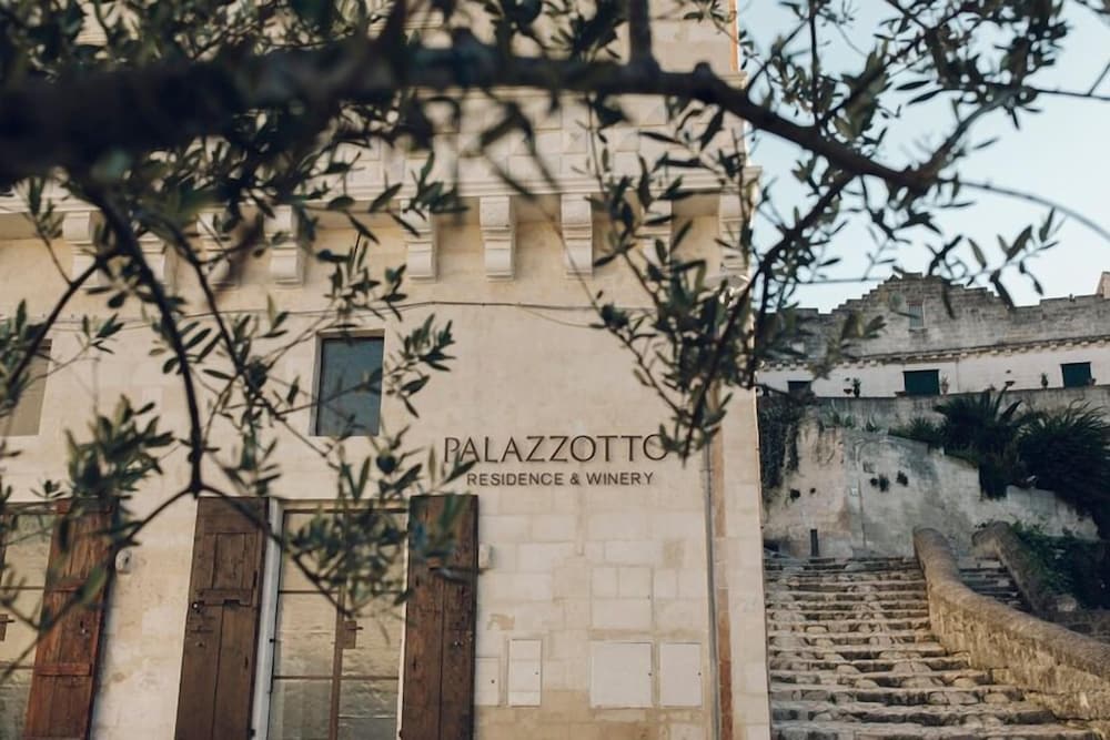 Il Palazzotto | Residence & Winery by null