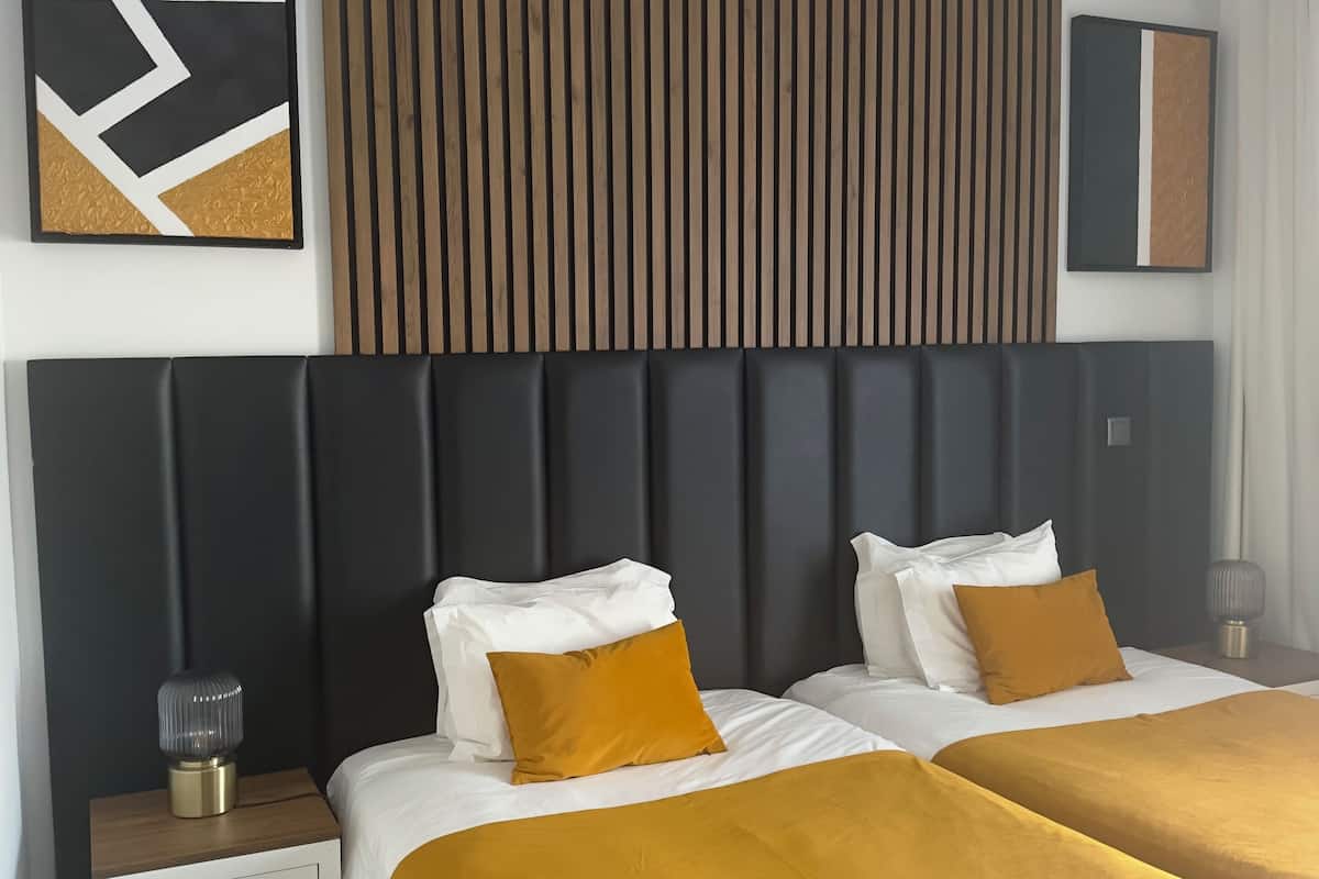 soundproofing, free wifi, bed sheets