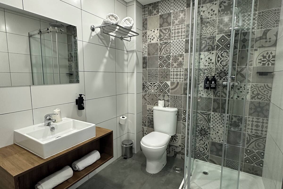 free toiletries, towels, soap, shampoo