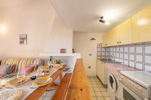 Appartement, 1 chambre (Ruinas 1) | Cuisine privée | Réfrigérateur grande capacité avec congélateur, surface de cuisson
