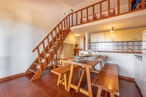 Apartment, 1 Bedroom (Ruinas 2) | Private kitchen | Full-size fridge, stovetop, cookware/dishes/utensils