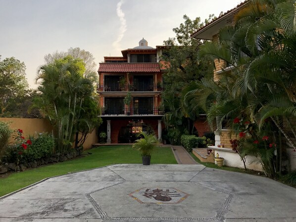 Exterior - Nican Mo Calli (Tepoztlán)