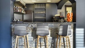 Bar (di hartanah)