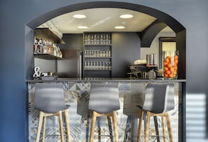 Bar (en la propiedad)