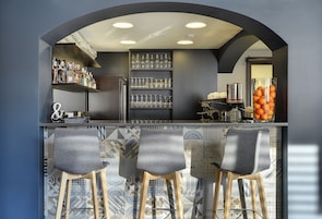 Bar (en la propiedad)