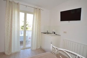 Iron/ironing board, free cots/infant beds, free rollaway beds, free WiFi - Apartments Mila (Rovinj)