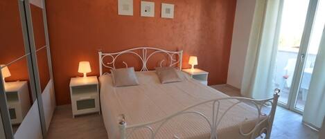 Romantisches Doppelzimmer, Balkon, Gartenblick