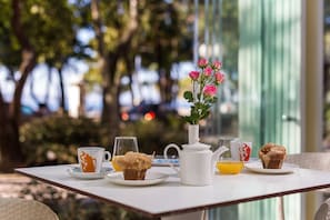 Bar (on property) - Hotel Crikvenica (Crikvenica)