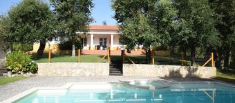Family Retreat with Pool; Caldas da Rainha