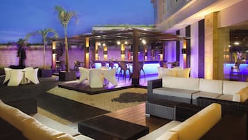 Kolam renang outdoor