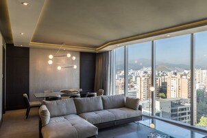 Premium-suite - 1 kingsize-seng (MASTER) | Premium-sengetøj, dundyner, senge med topmadrasser, minibar