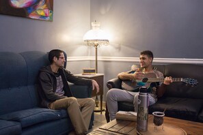 Lobby sitting area - Voyage Recoleta Hostel (Buenos Aires)