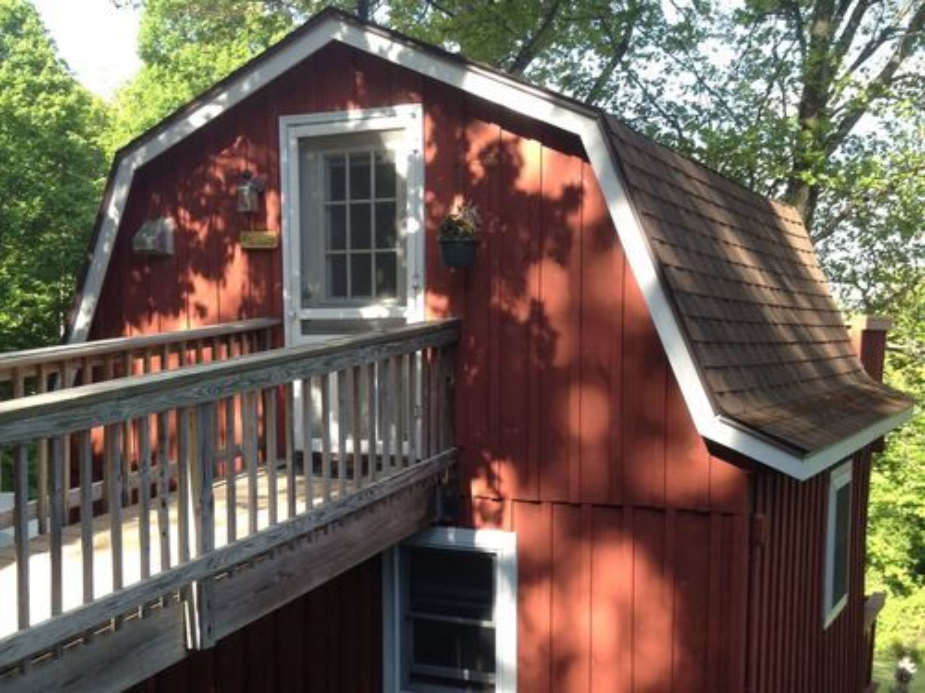 Talo, oma kylpyhuone (Tree House) | Silitysrauta/-lauta, ilmainen Wi-Fi