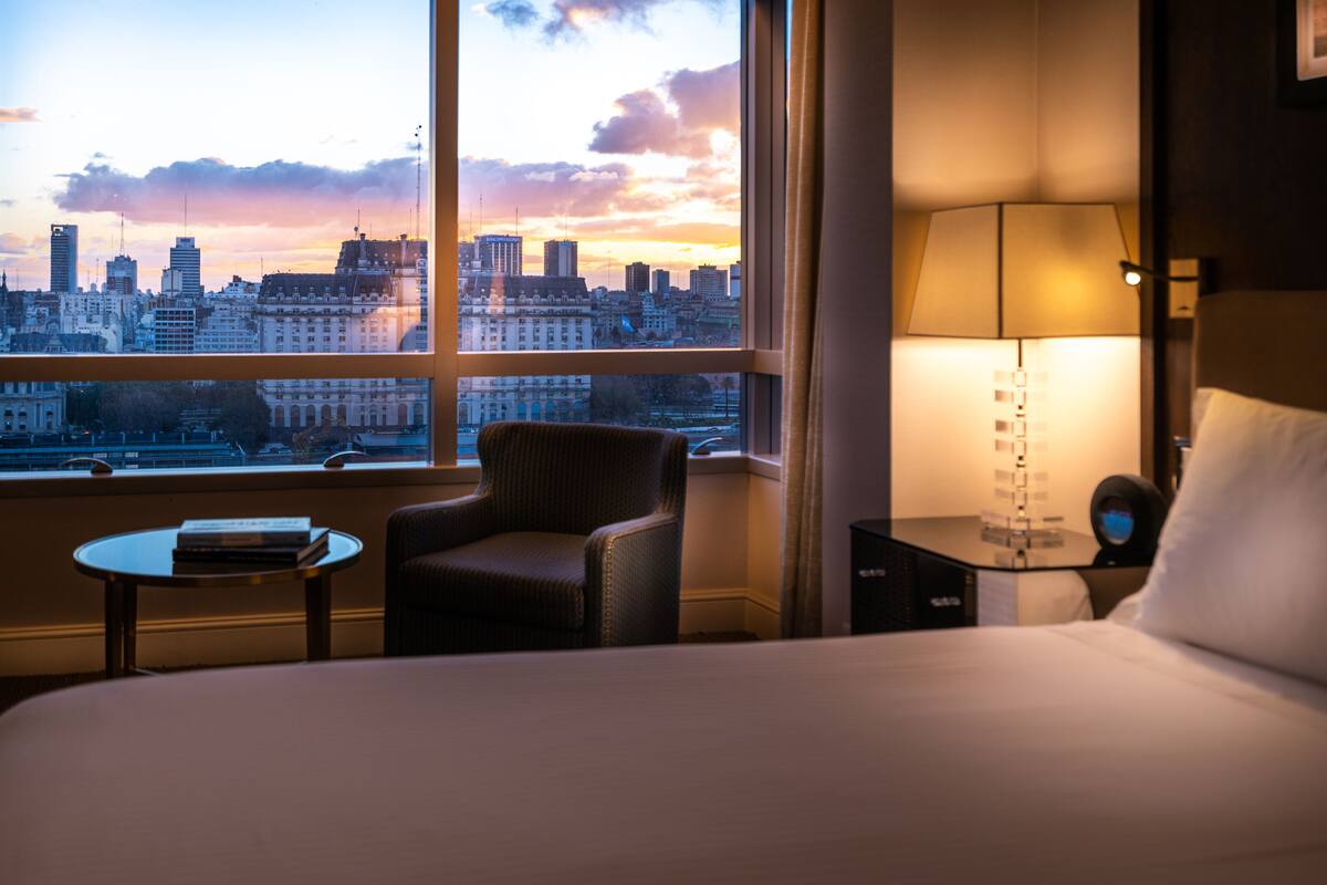 deluxe room, city view | 1 bedroom, egyptian cotton sheets, premium bedding, down duvets