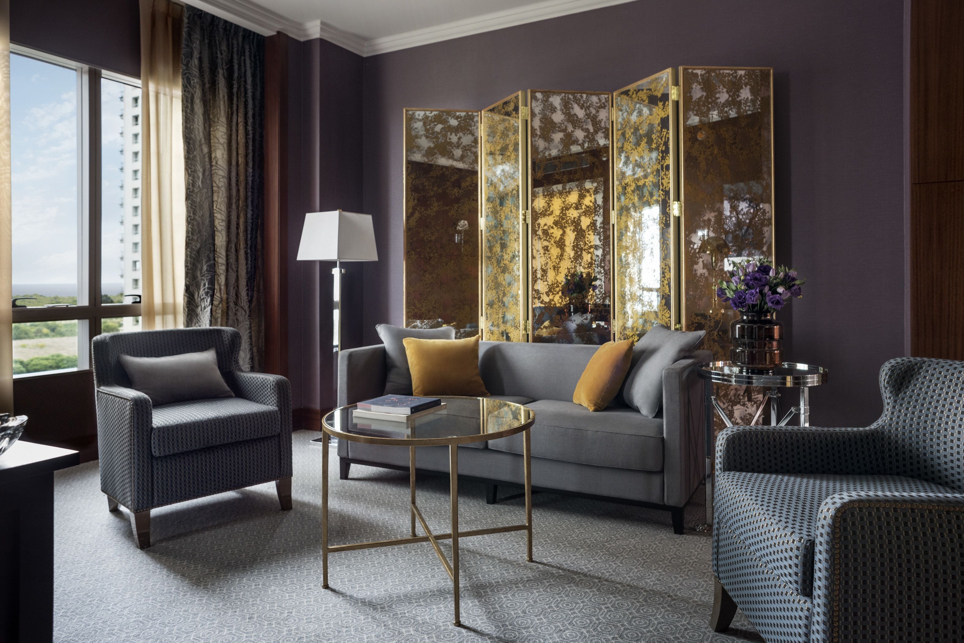 executive suite | living room | lcd tv, pay films