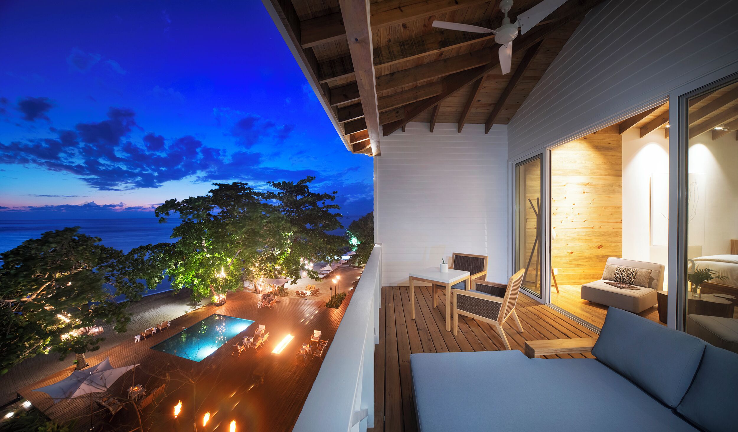 Deluxe Room, 1 King Bed, Ocean View | Terrace/patio