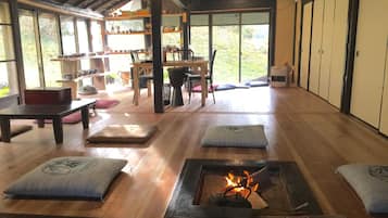 Standard Family Room | Living area