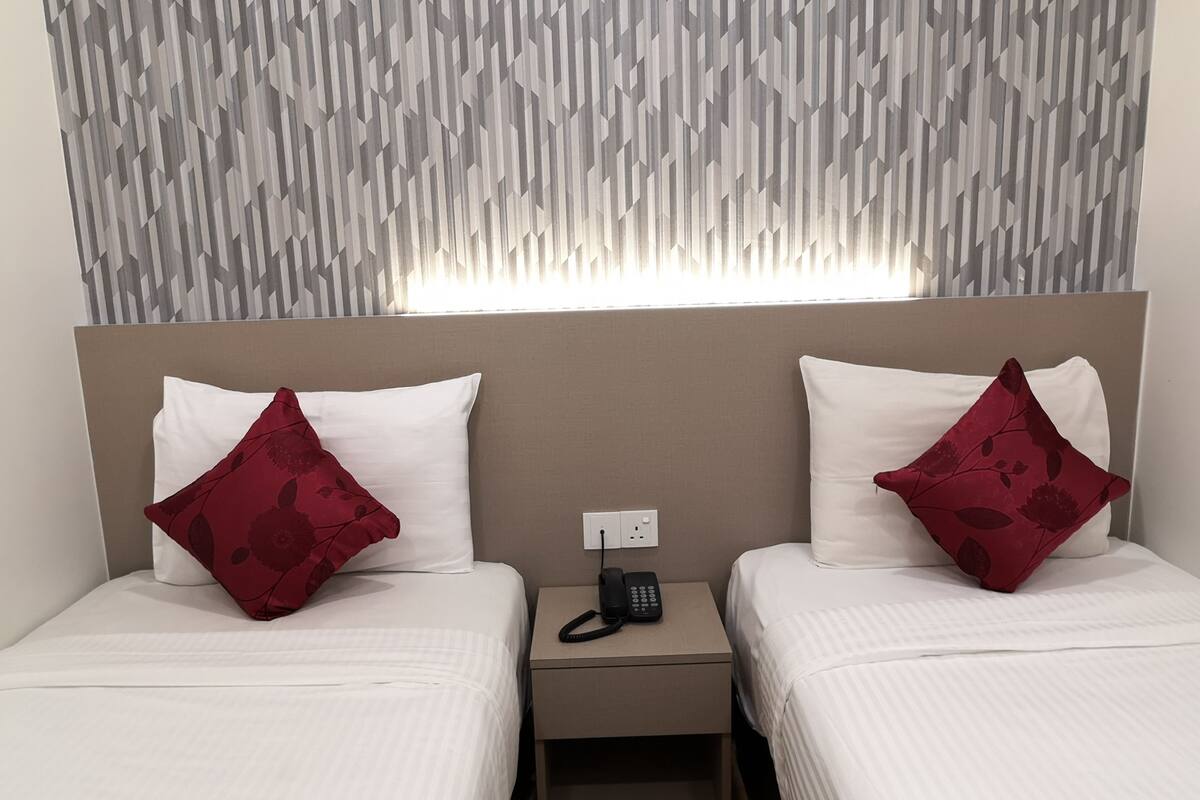 Chambre Supérieure avec lits jumeaux | Bureau, chambres insonorisées, fer et planche à repasser, Wi-Fi gratuit