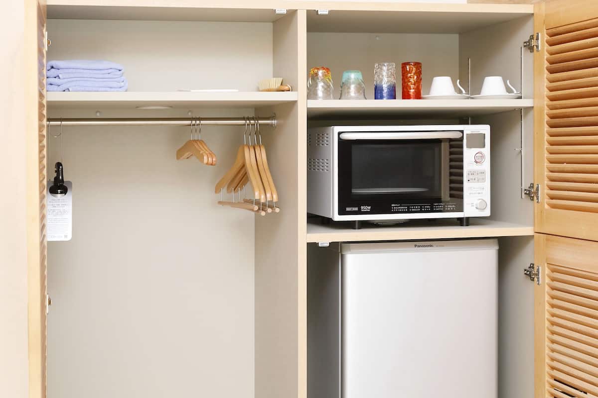 jacuzzi villa (non smoking) | 2 bedrooms, in-room safe, blackout curtains, iron/ironing board