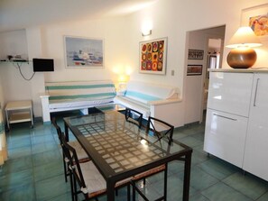 Apartment, 2 Schlafzimmer | Wohnzimmer