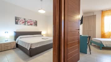 Apartment, 2 Bedrooms | 2 bedrooms, iron/ironing board, WiFi