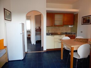 Appartamento, 2 camere da letto (Mediterranea 1) | Pasti in camera