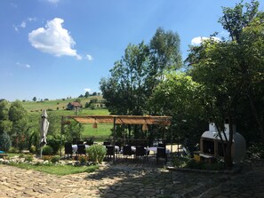 Property grounds - Pension Valentina (Manastirea Humorului)