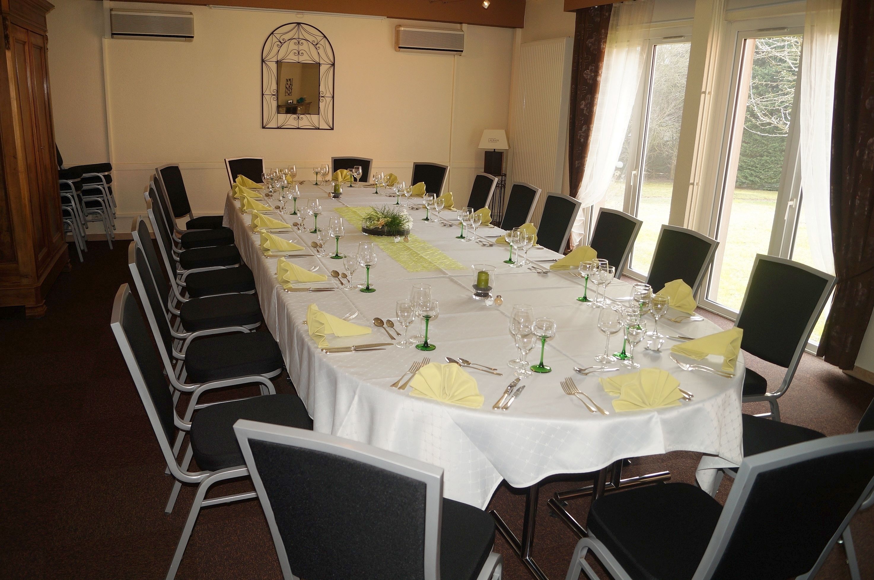 lunch and dinner served, french cuisine