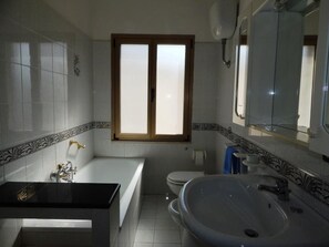 Apartamento, 2 habitaciones (Gomez 2) | Baño