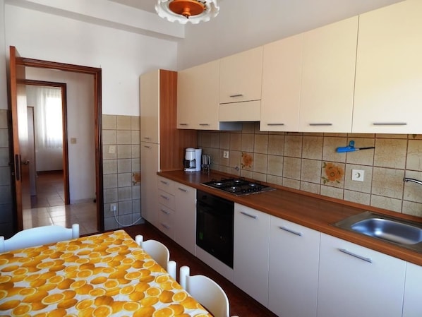 Apartment, 2 Schlafzimmer (Gomez 1) | Eigene Küche