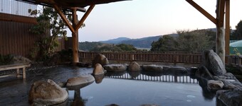 นาโงะมิยาโดะ อันจูแอน