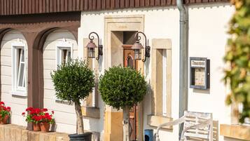 Fachada de la propiedad