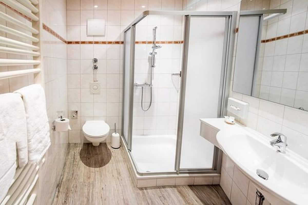 Bathroom | Shower, free toiletries, hair dryer, towels