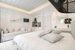 Junior Suite (2-3 Adults)