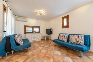 Villa, 2 Bedrooms | Living area