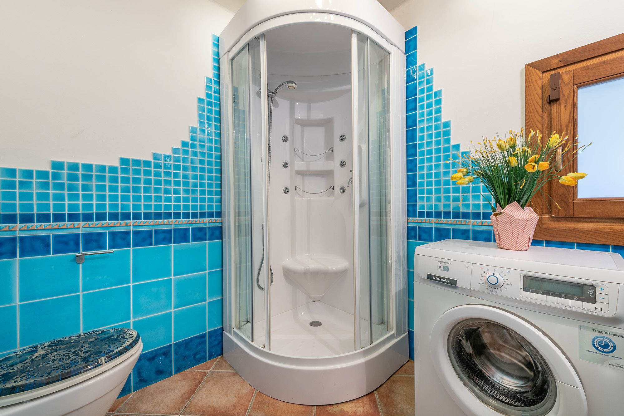 Villa, 2 Bedrooms | Bathroom | Shower, hydromassage showerhead, bidet, towels