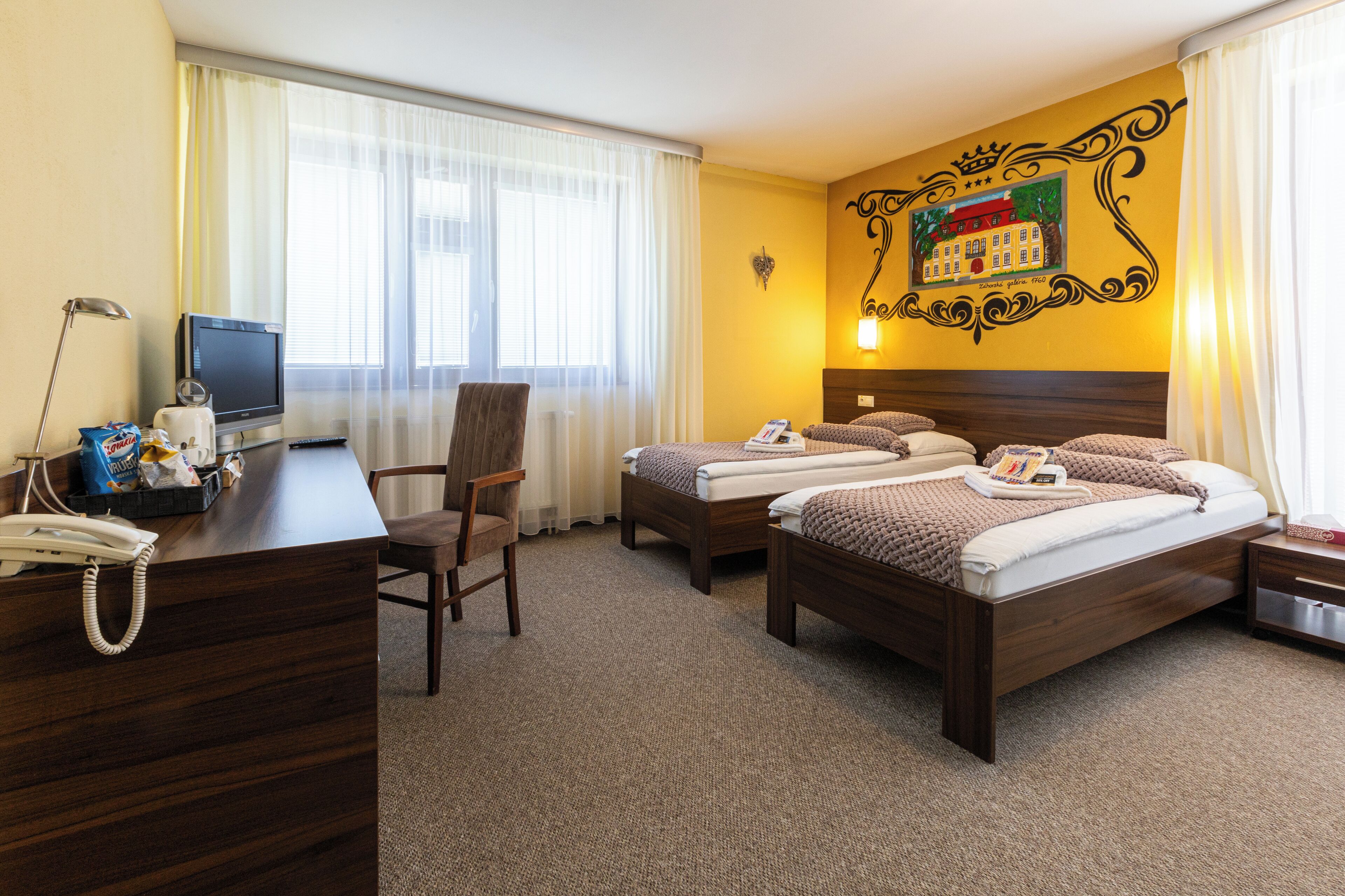 business double or twin room | 1 bedroom, minibar, desk, laptop workspace