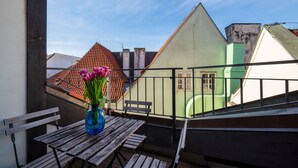Loftsrom – premium, 2 soverom, terrasse, byutsikt | Utvendig detalj