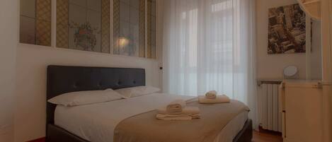 Apartment (2 Bedrooms) | Front of property