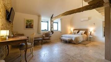 Premium bedding, individually decorated, individually furnished, desk