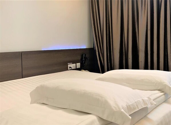In-room safe, desk, iron/ironing board, free WiFi - Green Hotel Puchong (Puchong)