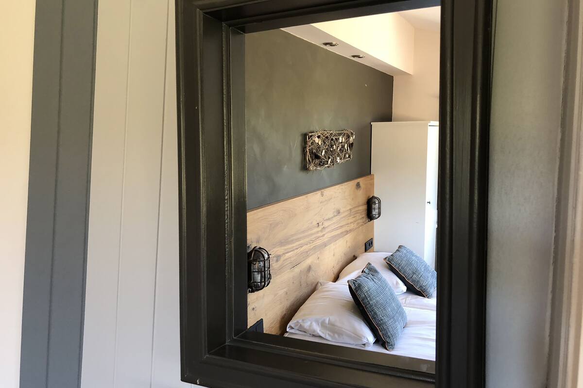 comfort room | 1 bedroom, premium bedding, individually decorated