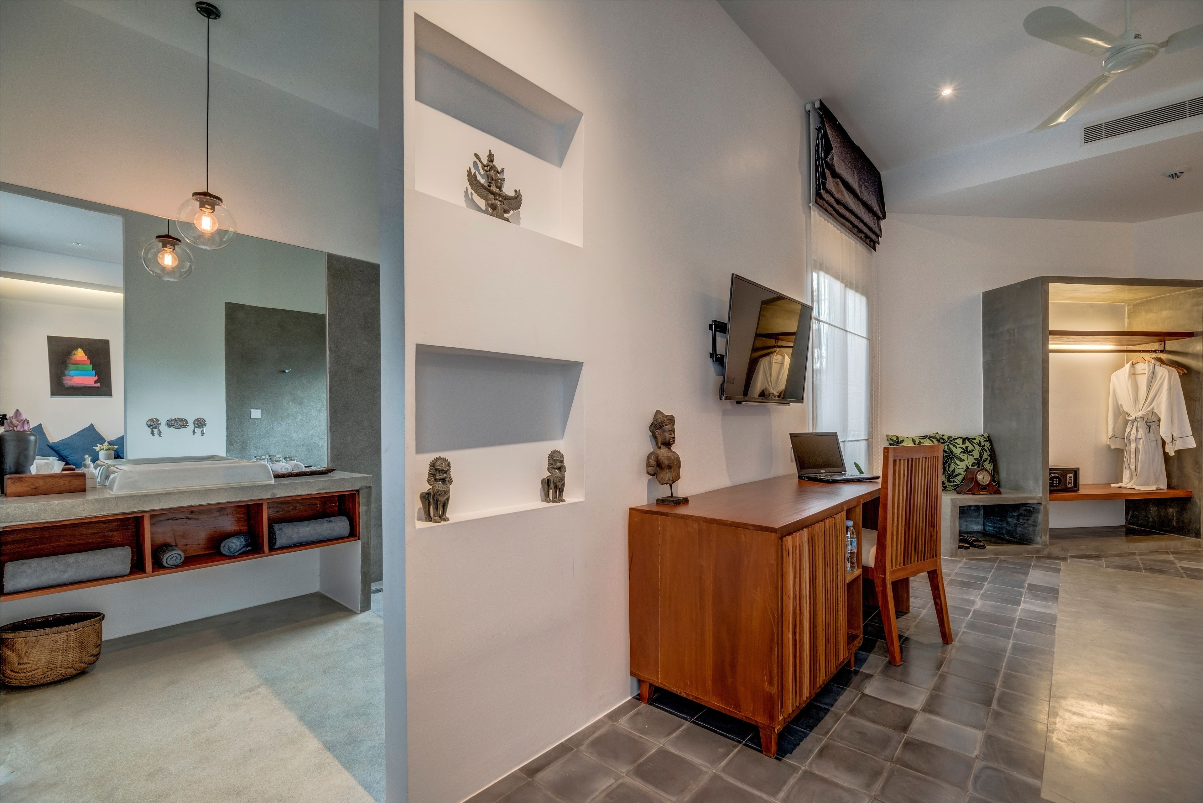 frette italian sheets, premium bedding, pillow-top beds, minibar