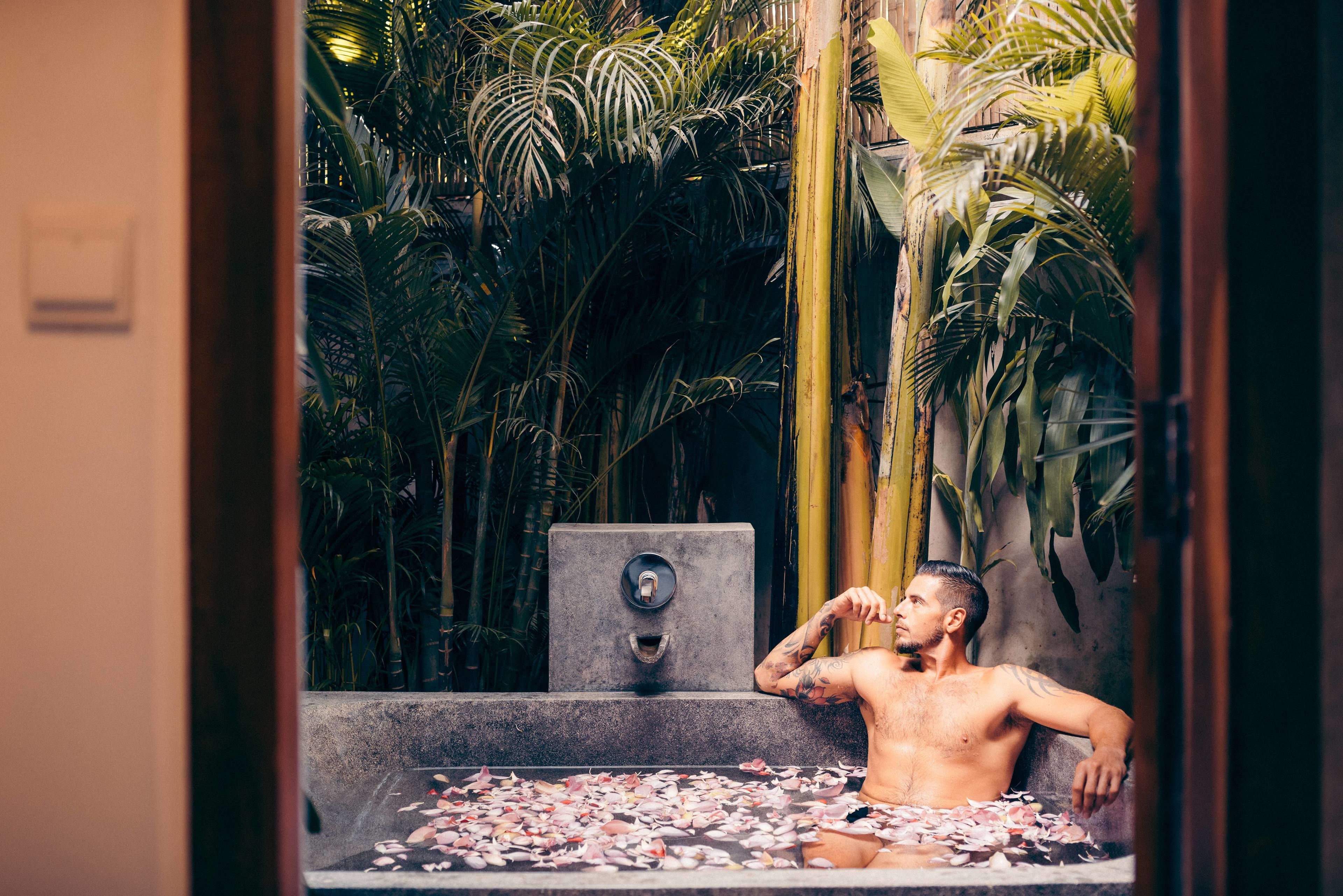 separate bathtub and shower, deep-soaking bathtub, rainfall showerhead